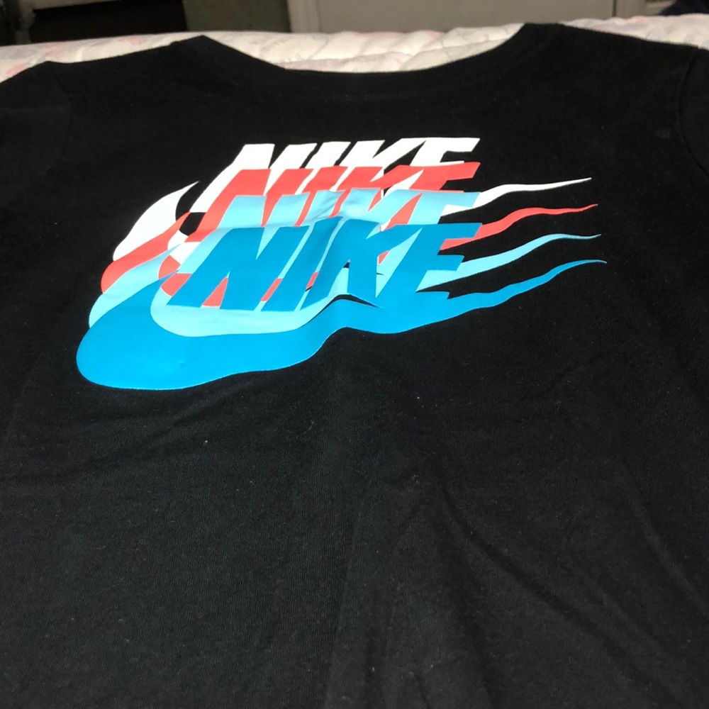 Boys grade school nike shirt